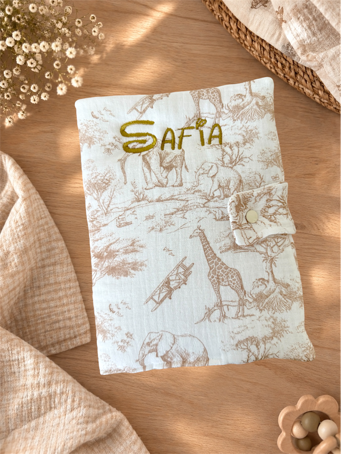 Protège carnet de santé personnalisé brodé