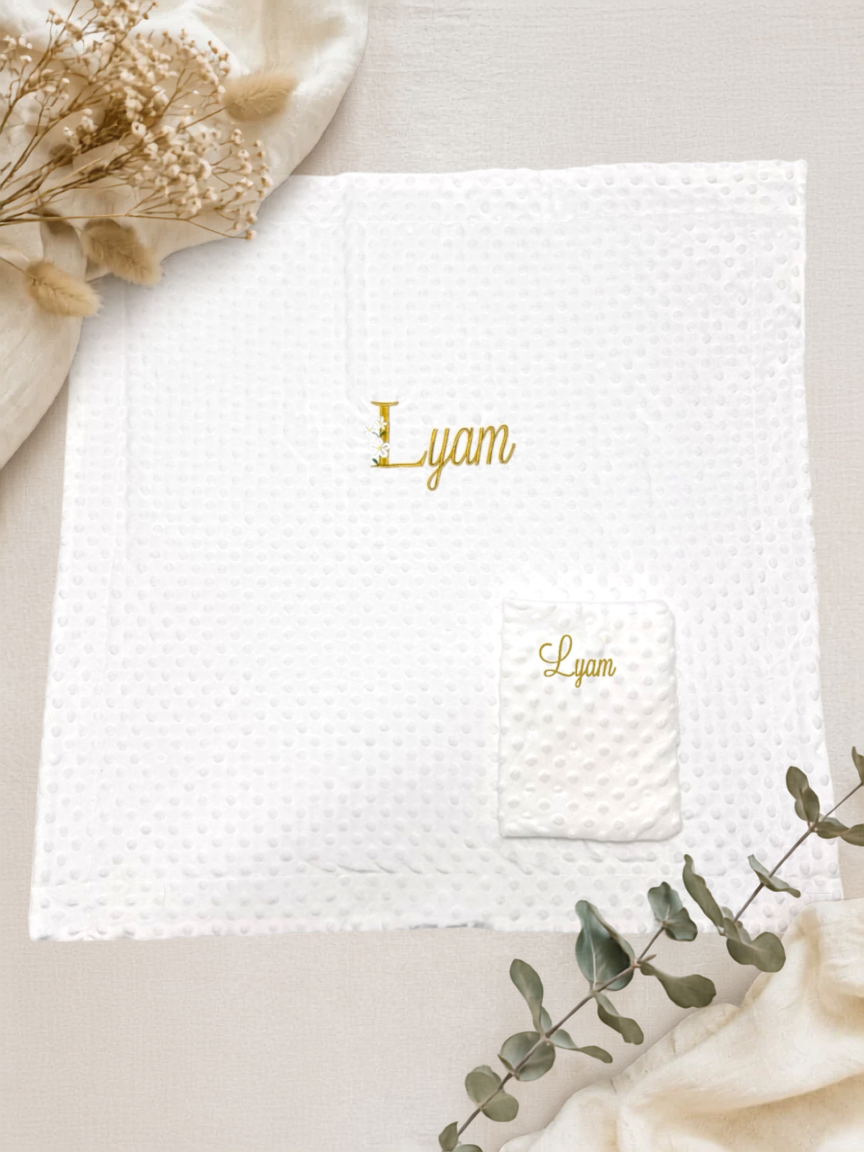 Plaid bébé brodé & protège carnet personnalisé